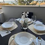 דירה The Boathouse With Sea View *
