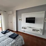 דירה The Boathouse With Sea View *