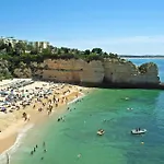 The Boathouse With Sea View דירה